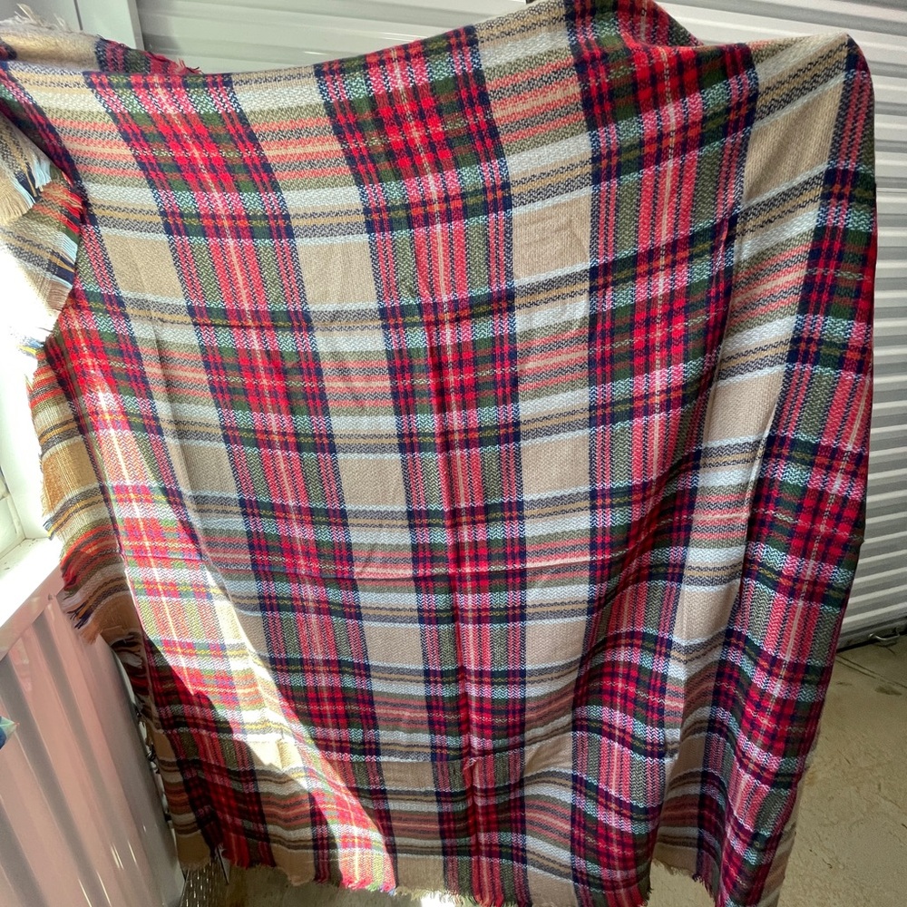 Elegant Tartan Cashmere Scarf or Throw